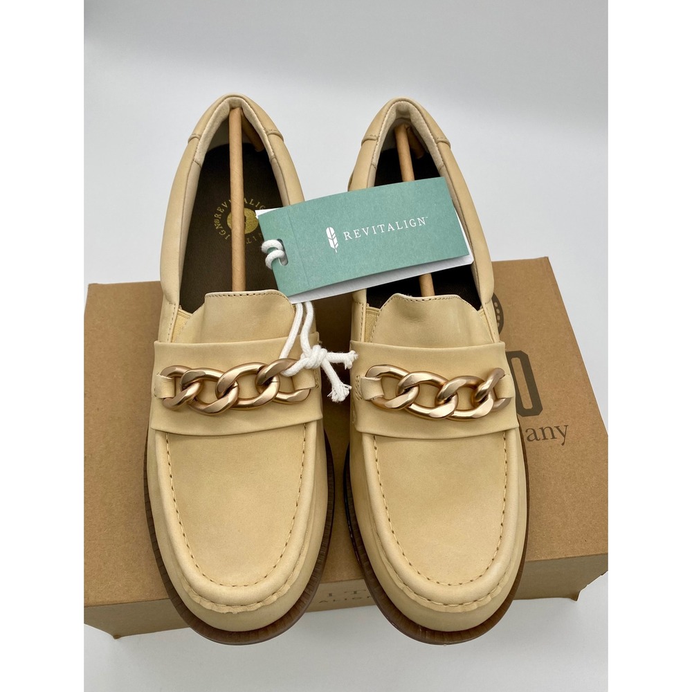 Revitalign Womens Laurel Loafer‎ Almond Leather Gold Chain Lug Sole RV1110 9B